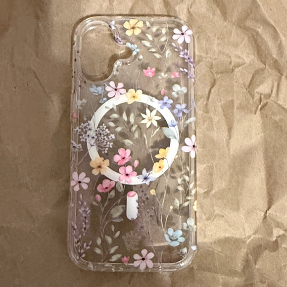 Velvet Caviar Accessories - Velvet Caviar Enchanted Floral Clear MagSafe iPhone 17 Case